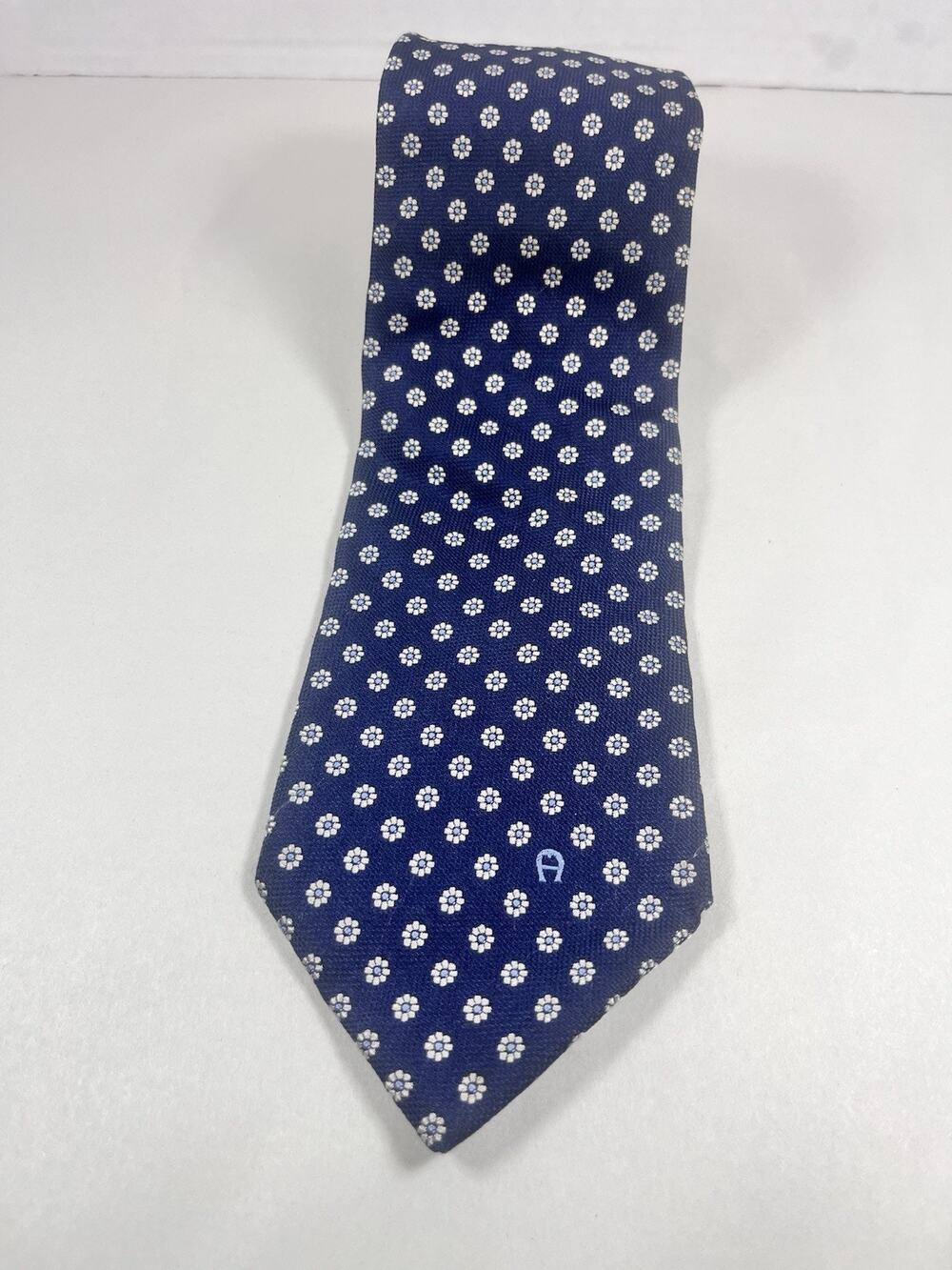 Aigner Men's Navy Blue Silk Necktie Floral Geometric Horseshoe Logo